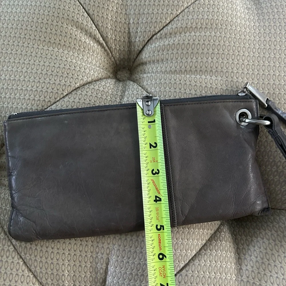 HOBO International Leather Wristlet Clutch Bag Gray / Taupe Zip Pouch Organizer
